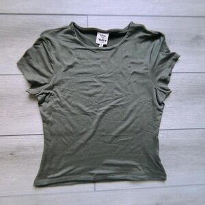 Vine and Valley Essentials tee